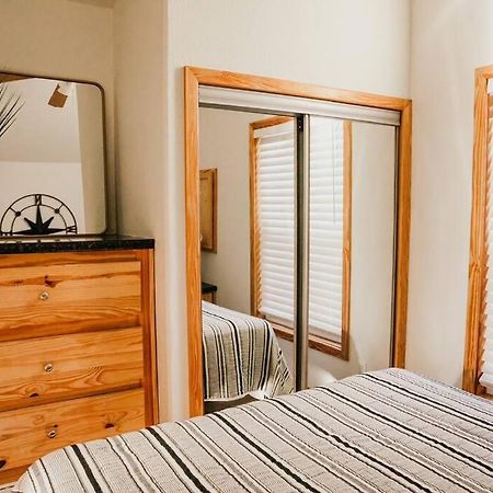 The Bison Cabin - The Cabins At Rim Rock Остин Экстерьер фото